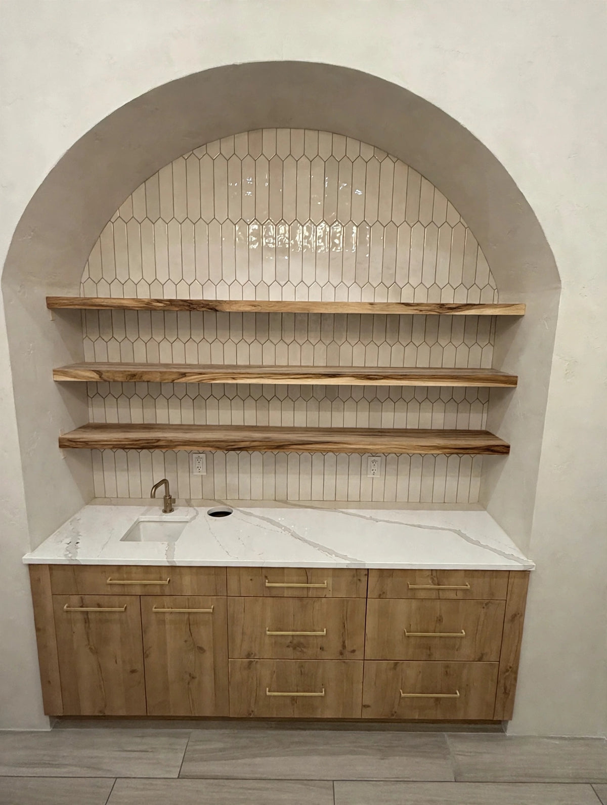 Oak & Glow lighted hickory shelf